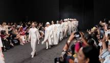 Buttonscarves hadir di Dubai Fashion Week Spring Summer 2025.
