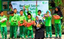 Tingkatkan Kualitas Gizi Anak Sekolah, Dompet Dhuafa Yogyakarta Salurkan 150 Paket Sayuran Segar Kepada Para Murid dan Warga Sekitar SD Muhammadiyah
