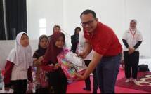 Lanjutkan Sinergi Pendidikan Bersama Matahari Store, Dompet Dhuafa Salurkan Ratusan Paket Peralatan Sekolah di SD Lubuk Linggau, Sumatra Selatan 