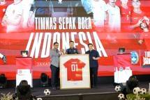Darmawan Junaidi, Dirut Bank Mandiri kiri bersama Erick Thohir Menteri BUMN 