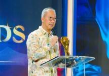 Menperin Agus Raih Penghargaan Tokoh Inovasi dan Transformasi Industri 