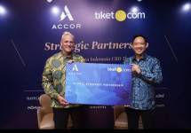 Kiri ke kanan: Garth Simmons, Chief Operating Officer of Accor&rsquo;s Premium, Midscale, and Economy Division in Asia dan George Hendrata, CEO tiket.com 