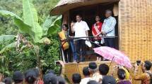 Menteri Pariwisata, Arief Yahya Resmikan Homestay di Desa Sigapiton, di Kabupaten Toba Samosir (Foto:facebook.com/kemenpar)