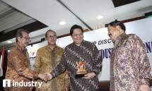 Menperin Airlangga bersama Ketum KADIN Rosan P Roelani di acara FGD KADIN di hotel borobudur (dok-INDUSTRY.co.id)