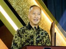 Berjasa Besar Kembangkan Industri Nasional, Menperin Agus Raih Penghargaan Leading Policy Maker...