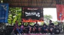 Rock in Solo menjadi ajang bagi Trend Asia untuk menyuarakan isu-isu sosial dan lingkungan.