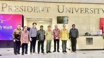 Direktur Utama PT Jababeka Tbk. SD Darmono saat menerima kunjungan Dubes India untuk Indonesia, Sandeep Chakravorty