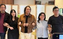 Presiden Direktur WAMI, Adi Adrian (tengah) bersama jajaran manajemen dan Badan Pengawan WAMI.