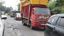 Menteri PU Perintahkan Evaluasi Menyeluruh Seluruh Ruas Jalan Nasional