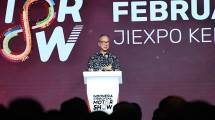 Menperin Agus Gumiwang Kartasasmita saat membuka gelaran IIMS 2025 (Foto: Aries Kemenperin)