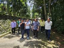 MENINJAU BERSAMA (ka &ndash; ki) : Ketum GP Ansor Addin Jauharudin, Fr. Stefanus Octaviano Purnama (Pertapaan Rawaseneng), Ketum Pemuda Katolik Stefanus Asat Gusma, Taprof (Pengajar) Bidang Ideologi Lemhannas RI, AM Putut Prabantoro dan disertai para pengurus meninjau lingkungan pertapaan Santa Maria Rawaseneng, Temanggung, Selasa (18/02/2025).