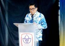 Juru Bicara Kantor Komunikasi Presiden Republik Indonesia, Philips Vermonte. 