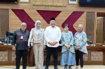 Wakil Ketua Komisi X DPR RI, Lalu Hadrian Irfani menerima panitia Anugerah Kartini Musik dan Film 2025.