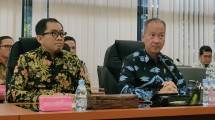 Menperin Agus Gumiwang Kartasasmita bersama Wamenperin Faisol Riza saat konferensi pers investasi apple di Indonesia (Foto: Ridwan/Industry.co.id)