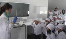  &ldquo;Young Scientist&rdquo; dari Regene Academy yang menawarkan pengalaman kunjungan laboratorium DNA untuk siswa prasekolah. 