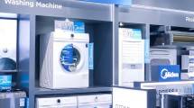 Produk elektronik Midea