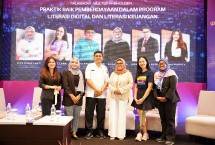 Pemerintah Inggris telah mendanai proyek ini sebesar &pound;100.000 (IDR 2 miliar) melalui Program Akses Digital. 