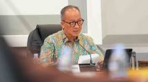 Menteri Perindustrian Agus Gumiwang Kartasasmita