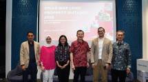 Direktur PT Bumi Serpong Damai Tbk (BSDE), Hermawan Wijaya bersama Deputy Group CEO Strategic Development & Assets Sinar Mas Land, Herry Hendarta, Chief of Corporate Sales and Marketing Sinar Mas Land, Dian Asmahani, dan Head Research Department Colliers Indonesia, Ferry Salanto dalam diskusi Sinar Mas Land Property Outlook 2025 yang &nbsp;bertema &ldquo;Real Estate Resilience in The Age of Dynamic Markets&rdquo;