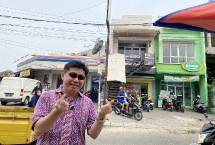 Pipo Hargiyanto dengan propertinya 