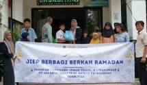 PT JIEP Berbagi Berkah Ramadan: Santunan, Sembako Murah, Sampai Mudik Gratis untuk Masyarakat Pulogadung
