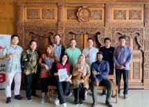Politeknik Industri Furnitur dan Pengolahan Kayu (Polifurneka) Kendal telah menandatangani Memorandum of Understanding (MoU) dengan CAD+T Australasia Pty/Ltd dan Universitas Pradita terkait peningkatan keterampilan SDM industri furnitur di Polifurneka Kendal. 