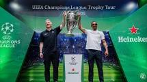 Bastian Schweinsteiger dan Lu&iacute;s Nani pada UEFA Champions League Trophy Tour 2025 di ASHTA District 8, Jakarta