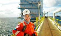 Difa Kamila Anjani, satu-satunya Production Well Operator perempuan di PHE Offshore North West Java, Pertamina.