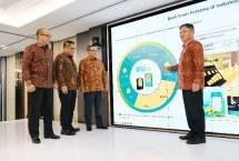 Plt Direktur Utama Bob Tyasika Ananta bersama jajaran direksi saat paparan Bank Emas Pertama di Indonesia belum lama ini