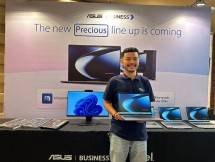 Aldy Ramadiansyah, Product Marketing Manager Commercial Business of ASUS Indonesia, sedang memberikan penjelasan mengenai Produk Expert P Series Asus. (Foto: Humas ASUS Indonesia)