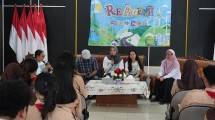 Re Agent Goes to School