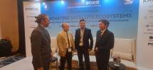 Para pengurus Asosiasi Satelit Indonesia (ASSI) berbincang-bincang usai pembukaan Asia Pacific Satellite Conference (APSAT) 2025 yang diadakan pada 2 Juni di Hotel Fairmont Jakarta Dari kiri ke kanan:1.Firdaus Adinugroho - Kepala Bidang Media ASSI, 2. Anggoro Widiawan - Ketua Umum ASSI, 3. M. Saiful Hidayat - Kepala Biro Conference and Event ASSI, 4. Sigit Jatiputro - Sekretaris Jenderal ASSI 
