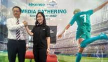 (Kiri-Kanan: Direktur Utama PT Hisense International Indonesia, Jacky Jia dan GM Merchandising PT Electronic City Tbk, Lyvia Mariana.