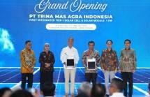 Menteri Perindustrian Agus Gumiwang Kartasasmita pada Grand Opening Pabrik Panel Surya PT Trina Mas Agra Indonesia (TMAI) di Kawasan Ekonomi Khusus (KEK) Kendal, Jawa Tengah, Kamis (19/6).