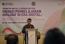 GM Witel Yogya Jateng Selatan Agus Faisal saat memberikan Perayaan pada acara pelatihan Indonesia Digital Learning (IDL) yang diselenggarakan di Yogyakarta, pada 25-26 Juni 2025.