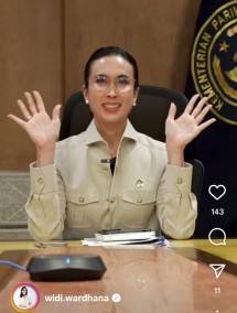 Caption foto: (tangkapan layar/ig) Menteri Pariwisata Widiyanti Putri Wardhana saat menggelar Forum Diskusi pengembangan destinasi pariwisata secara daring.