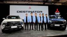 Jajaran manajemen PT MMKSI saat memperkenalkan Mitsubishi Destinator di ajang GIIAS 2025