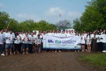 Bursa CFX bersama dengan seluruh anggotanya melalui program Tanggung Jawab Sosial atau Corporate Social Responsibility (CSR) &ldquo;CFX & Members: 2 Years of Creating Impact Together&rdquo; dengan melakukan kegiatan penanaman 300 bibit pohon mangrove