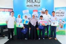 Pembagian Hadiah Bagi Para Pemenang Lomba Menggambar dan Story Telling dari Milku.