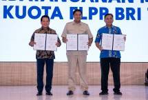Hery Gunardi Dirut BRI (kiri), bersama Maruarar Sirait Menteri Perumahan dan Kawasan Permukiman (tengah)