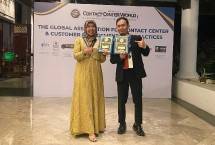 General Manager Health Care Service AdMedika Sri Sumari (kiri) dan Assistant Manager Care AdMedika Dwi Hajar Siswantoro (kanan) pada ajang internasional Contact Center World 20th Annual Asia Pacific Next Generation Contact Center & CX Best Practices Conference di The Laguna Resort & Spa, Bali, 21&ndash;25 Juli 2025.