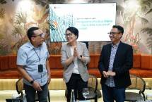 Direktur IT Digital, Faizal Rochmad Djoemadi, Direktur Enterprise & Business Service, Veranita Yosephine, VP Corporate Communication, Andri Herawan Sasoko (Moderator) (kiri ke kanan)