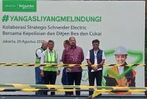 Kolaborasi strategis Schneider Electric bersama kepolisian dan DJBC.(Caption) Pemusnahan Produk Palsu secara Simbolis.