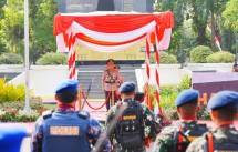 Kapolri Jenderal Listyo Sigit Prabowo menjadi inspektur upacara Hari Juang Polri di Surabaya, Jawa Timur. 