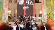 Zamri Mamat, Deputy Chief Marketing Officer Plaza Indonesia dan Perwakilan Para Designer dan Brands Pada PIFW 2025