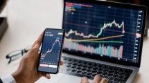 Melalui broker forex terpercaya, trading tetap bisa menjadi aktivitas finansial yang aman dan menjanjikan.