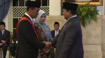 Mentan Andi Amran Sulaiman saat menerima penghargaan Bintang Mahaputra Adipurna dari Presiden Prabowo Subianto