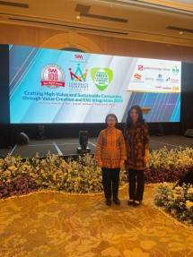 Komitmen Dukung Pembiayaan Berkelanjutan, IIF Raih Penghargaan Indonesia Green & Sustainable Companies Award 2025 v2 