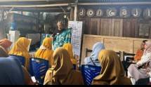 Dompet Dhuafa Jogja kembali melanjutkan rangkaian program Kelas Sidomukti dengan menggelar pelatihan bertema &ldquo;Praktik Canting Cap dan Teknik Pewarnaan Batik&rdquo;. Kegiatan ini berlangsung dari pukul 08.00 hingga 16.00 WIB, diikuti oleh kepala sekolah, kepala madrasah, serta guru-guru dari 10 sekolah penerima manfaat program.