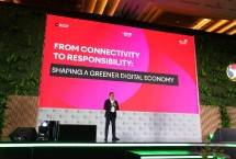 Wakil Direktur Utama Telkom Indonesia Muhammad Awaluddin saat menyampaikan paparan pada acara Katadata Sustainability Action for the Future Economy (SAFE) 2025 yang digelar pada Kamis (11/9).